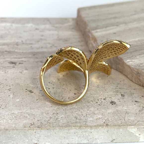 NEW ~ Anthropologie Adina Eden Fancy Flower Petal Gold Ring — Adjustable band - Picture 7 of 16